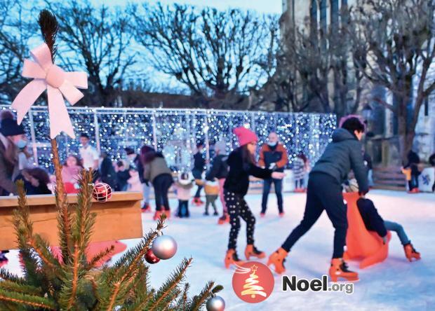 Marché de noël de Compiègne patinoire gratuite