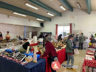 Marché de Noel Ecole montessori des Leins