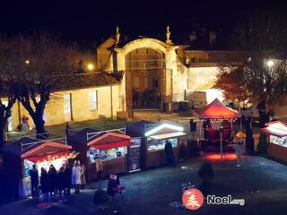 Photo du marché de Noël Marché de Noël Ville de Saint-Jean-d'Angély (17)